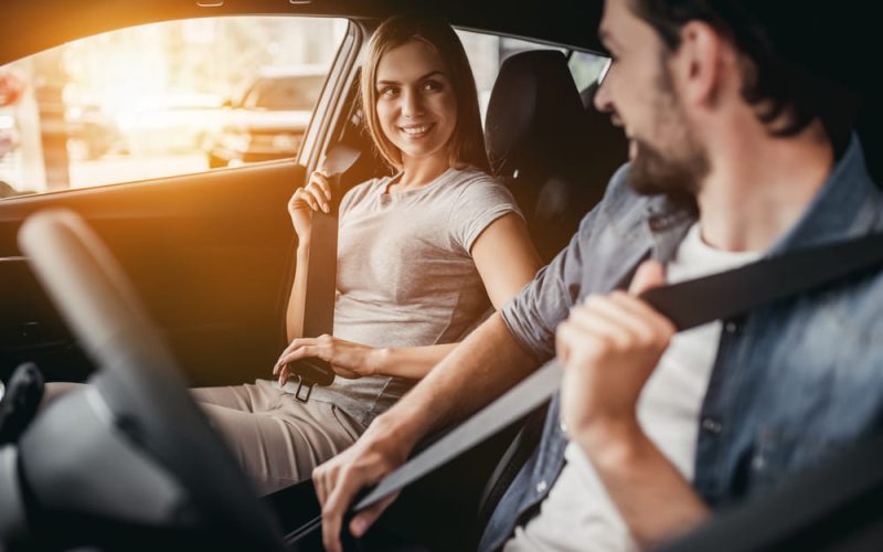 Gana recompensas económicas invitando a un amigo a contratar su seguro