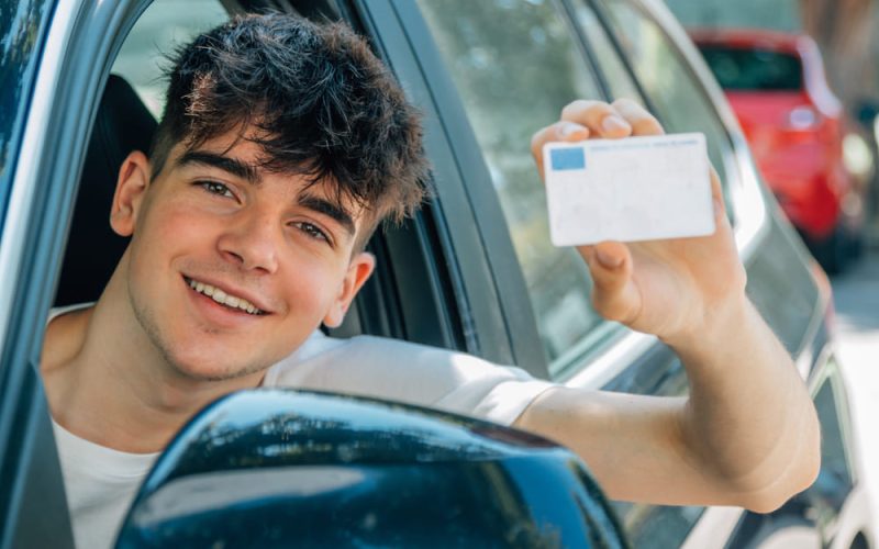 Sí, es necesario un seguro de conductores para noveles. Conoce ahora los seguros de coche para noveles o crea uno personalizado con coberturas opcionales