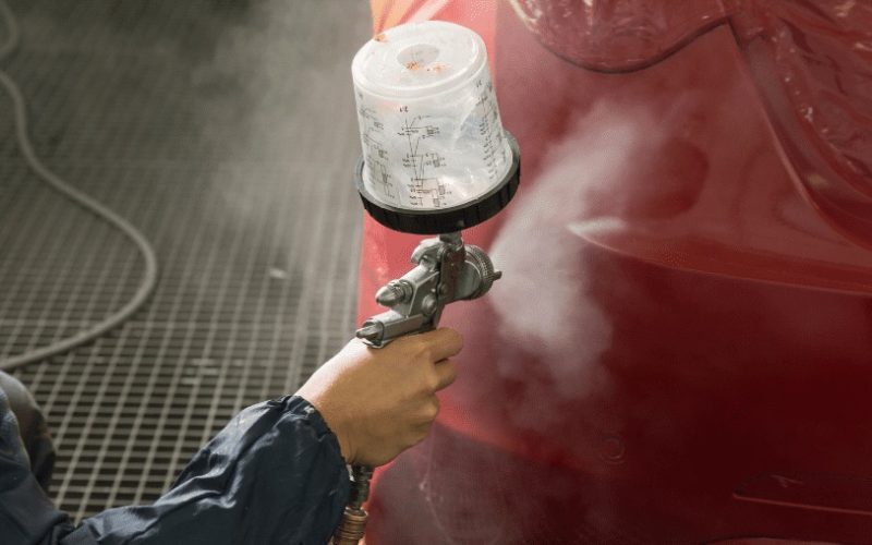 Te contamos cuánto cuesta cambiar el color de tu coche y algunos detalles importantes.